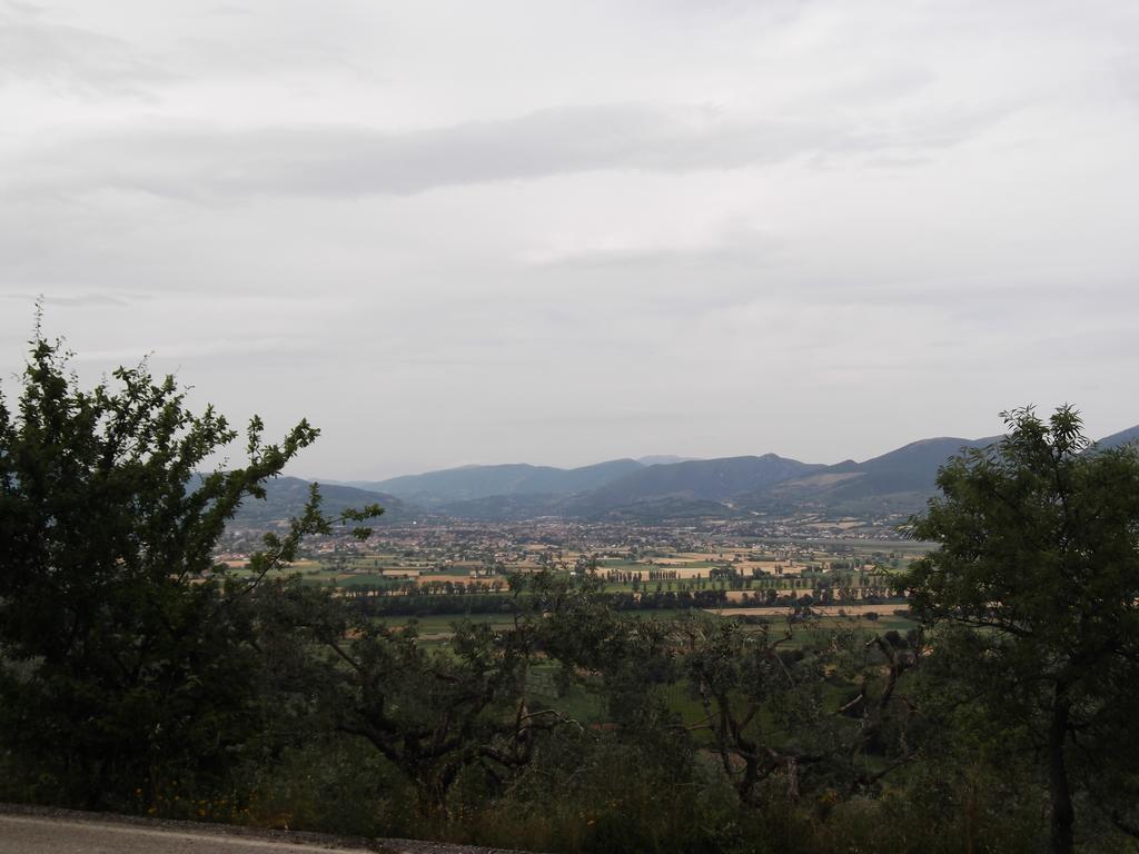 A Casa Di Mì Appartamenti vacanza Montefalco Camera foto